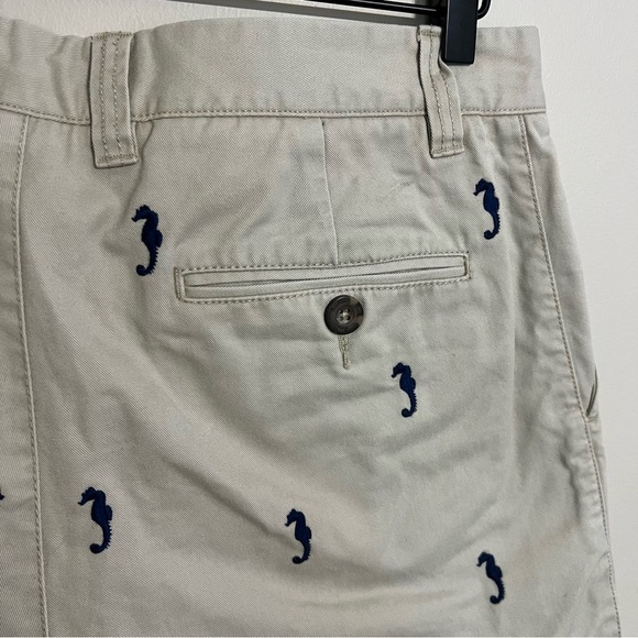 Boden Men’s Embroidered Seahorse Chino Shorts size 34 - Picture 4 of 8